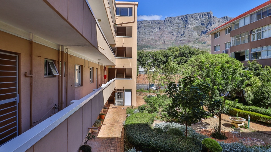 To Let 2 Bedroom Property for Rent in Oranjezicht Western Cape